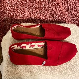 Toms canvas red W10 shoes
